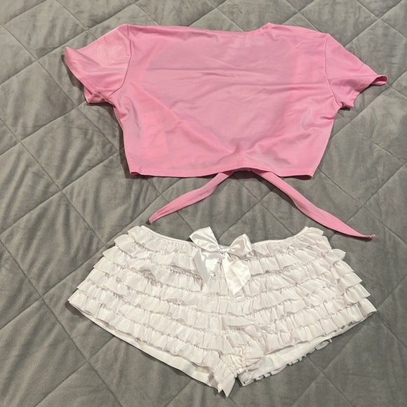 🩷 NEW sexy outfit! Pink open/tie front crop top & ruffled boy shorts w/bow. - Picture 3 of 6